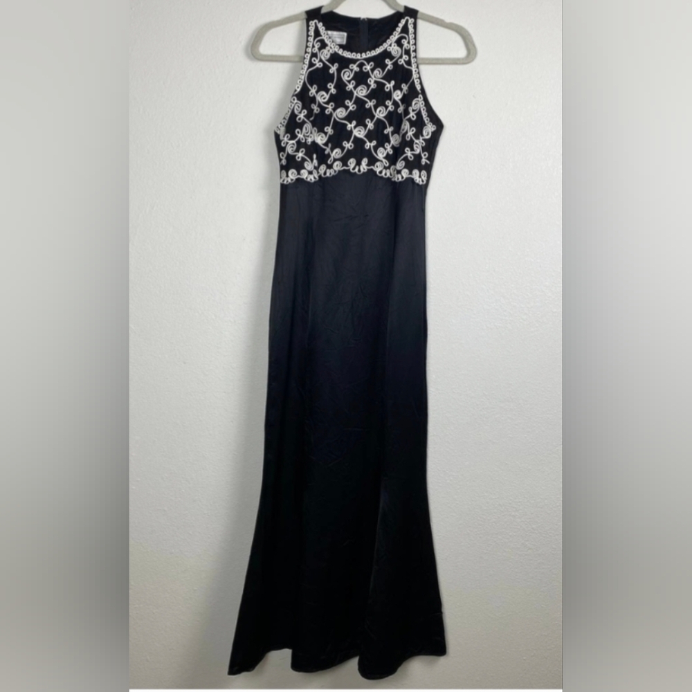 Jessica McClintock Black Maxi Dress with White Detailing